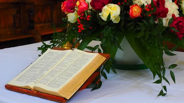 Gottesdienst (Foto: zhrefch) Gottesdienst (Foto: zhrefch)