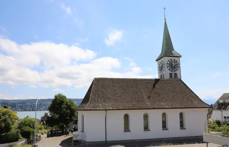 Kirche Rüschlikon (Foto: Petra Steiner) Kirche Rüschlikon (Foto: Petra Steiner)