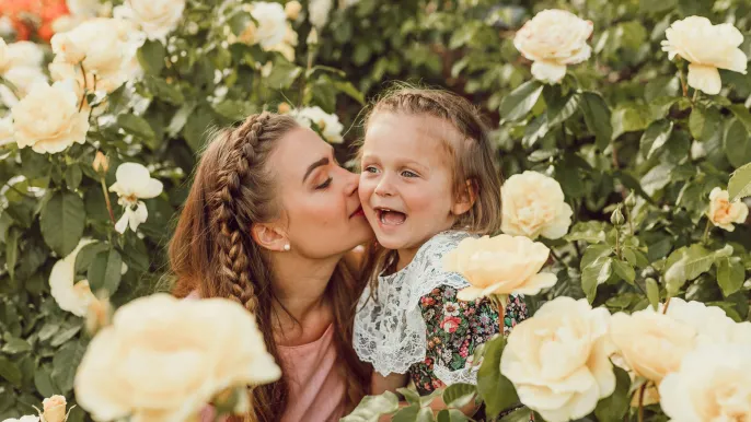 Muttertag (Foto: Familie, Fürsorge, Dankbarkeit und zwischenmenschliche Beziehungen_unsplash) Muttertag (Foto: Familie, Fürsorge, Dankbarkeit und zwischenmenschliche Beziehungen_unsplash)