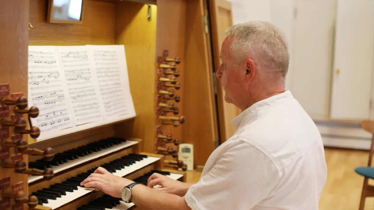Organist Christian Scheifele (Foto: Petra Steiner) Organist Christian Scheifele (Foto: Petra Steiner)